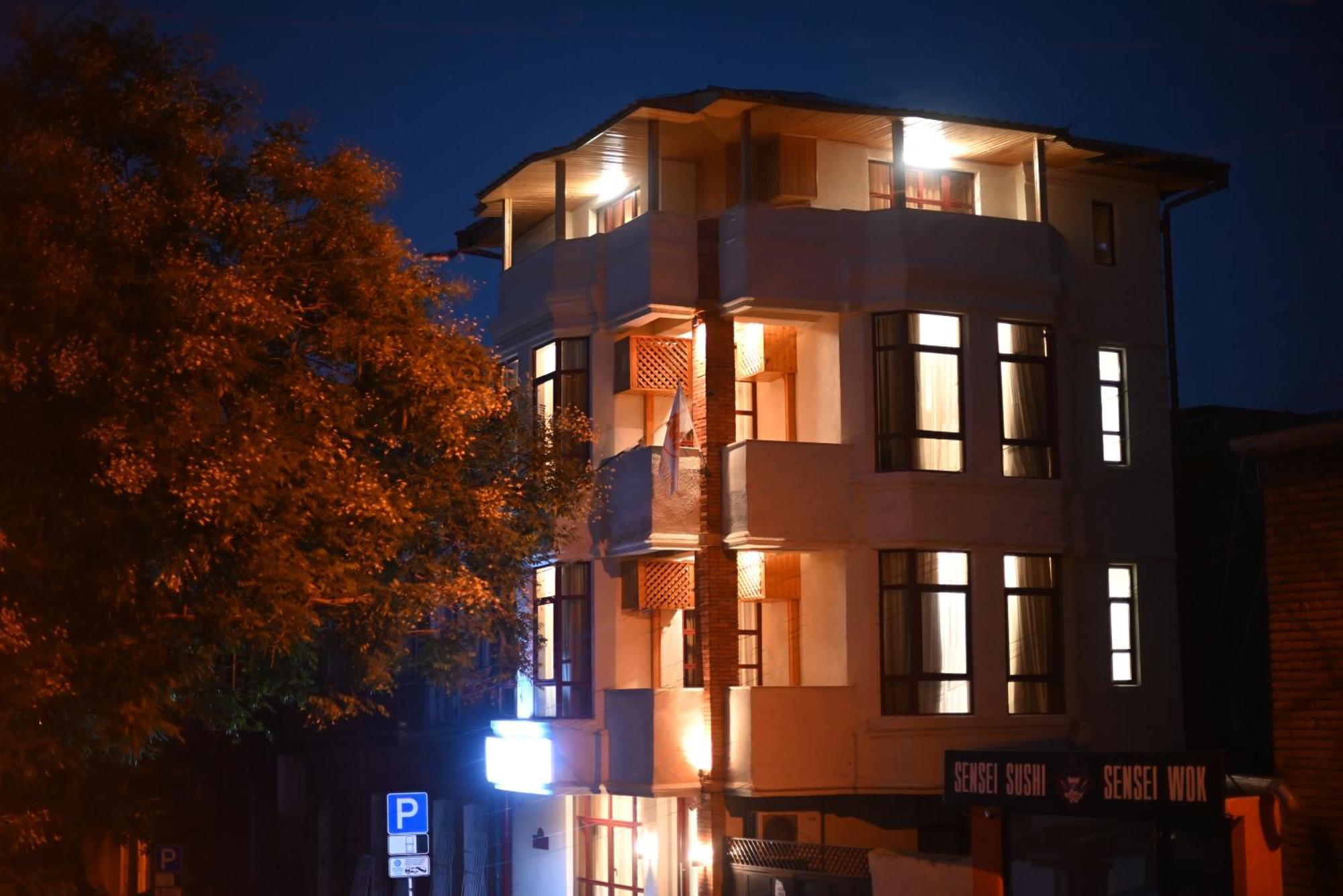 Hotel Well Inn Tbilisi Eksteriør billede
