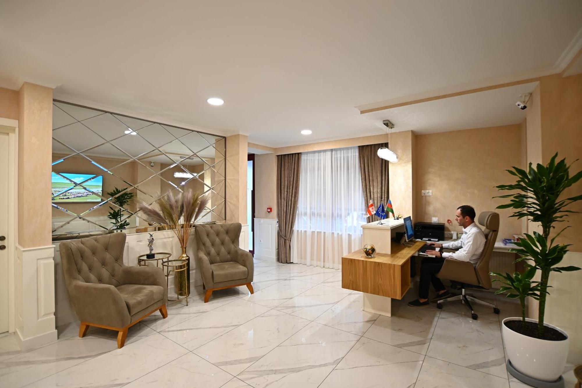 Hotel Well Inn Tbilisi Eksteriør billede