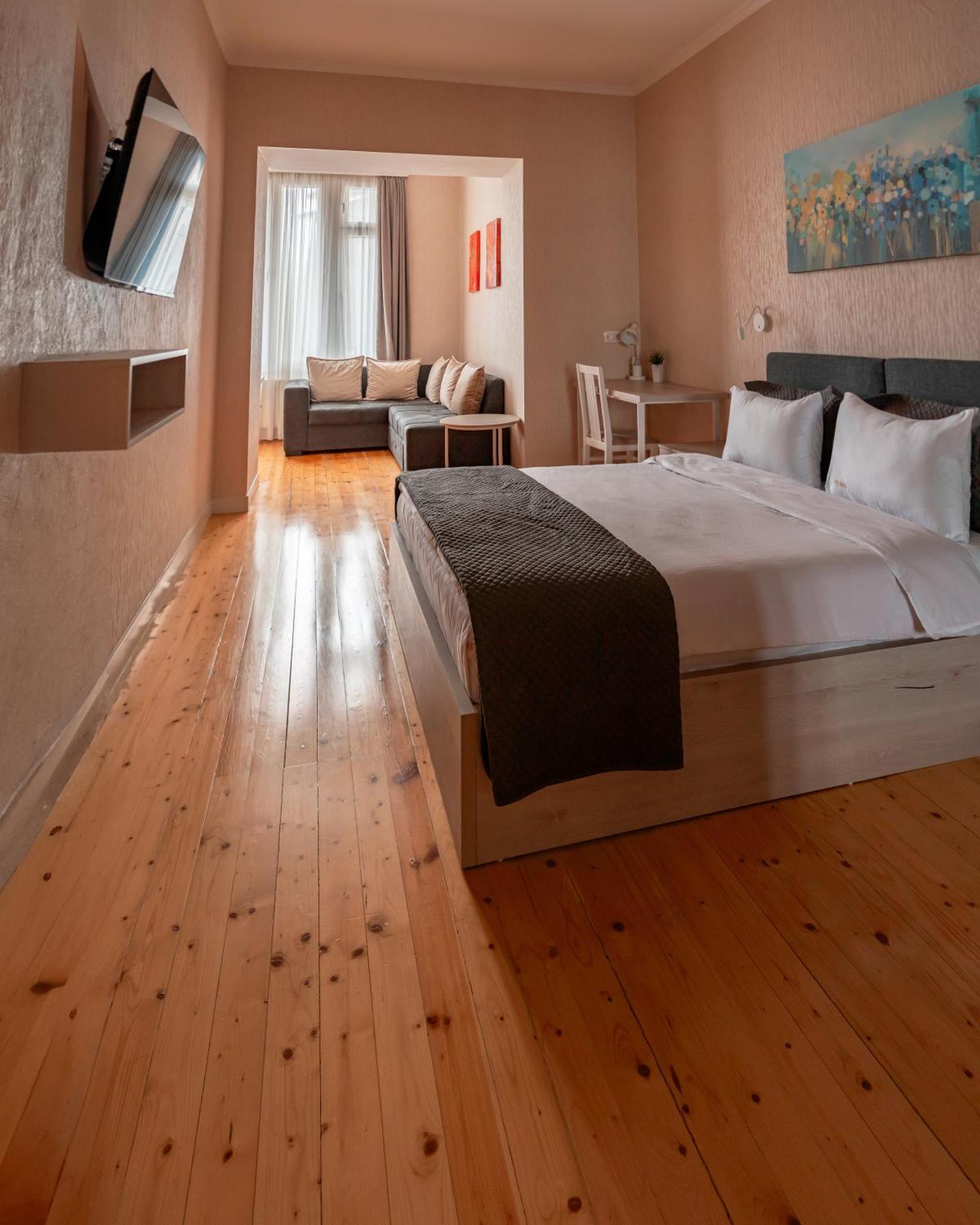 Hotel Well Inn Tbilisi Eksteriør billede