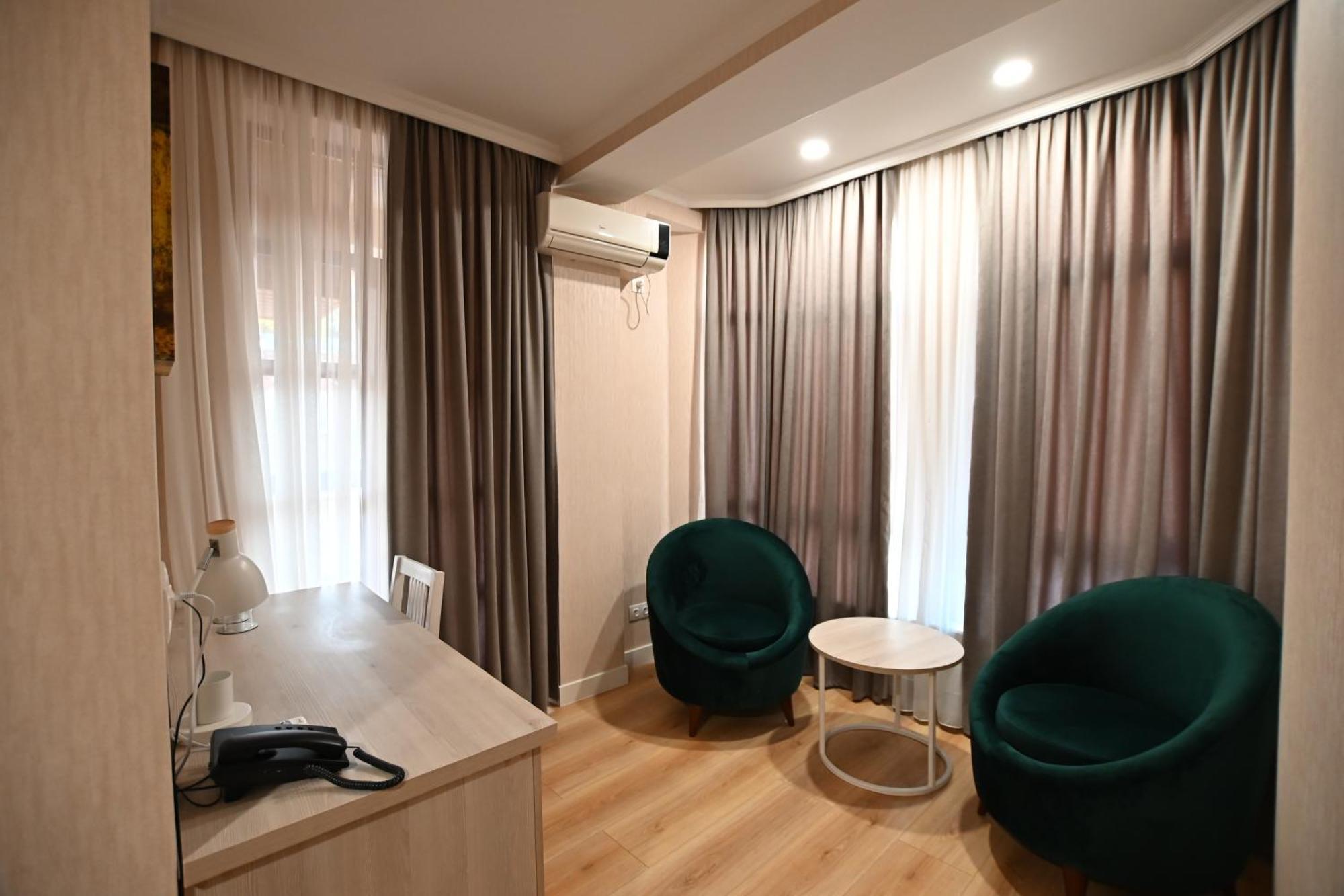 Hotel Well Inn Tbilisi Eksteriør billede